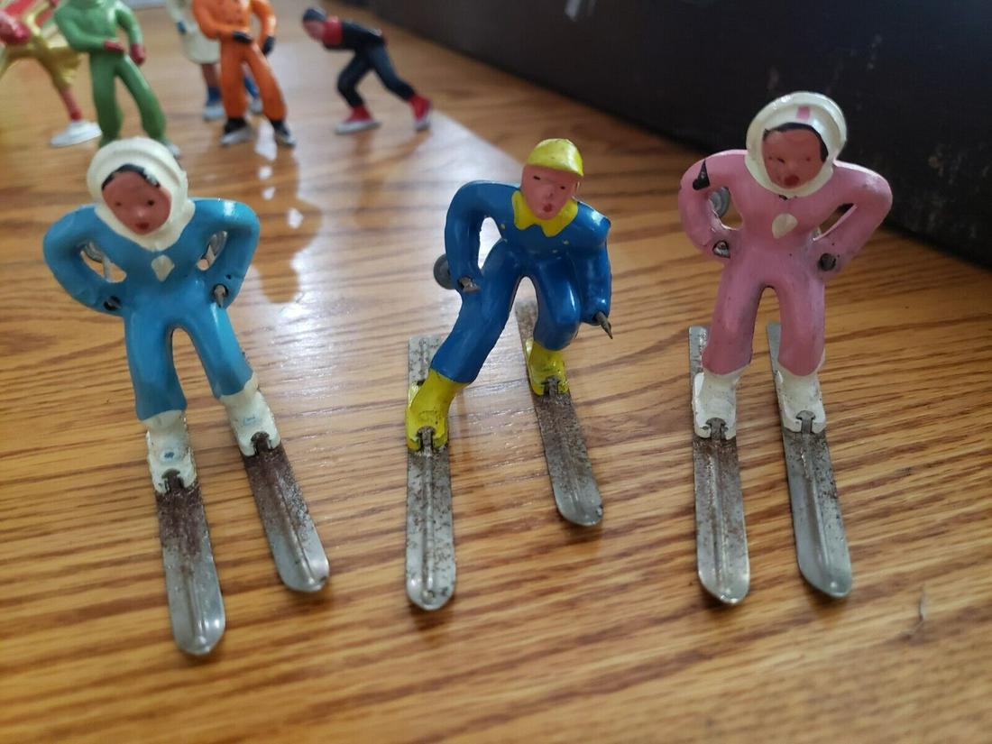 putz Barclay lead figure skiers winter scene excellent ski (1 of 2)