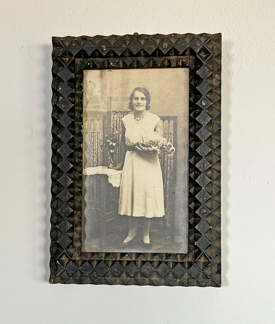 Tramp Art Portrait Frame (1 of 2)