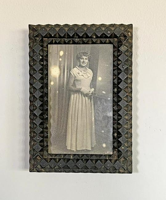 Tramp Art Portrait Frame (1 of 2)