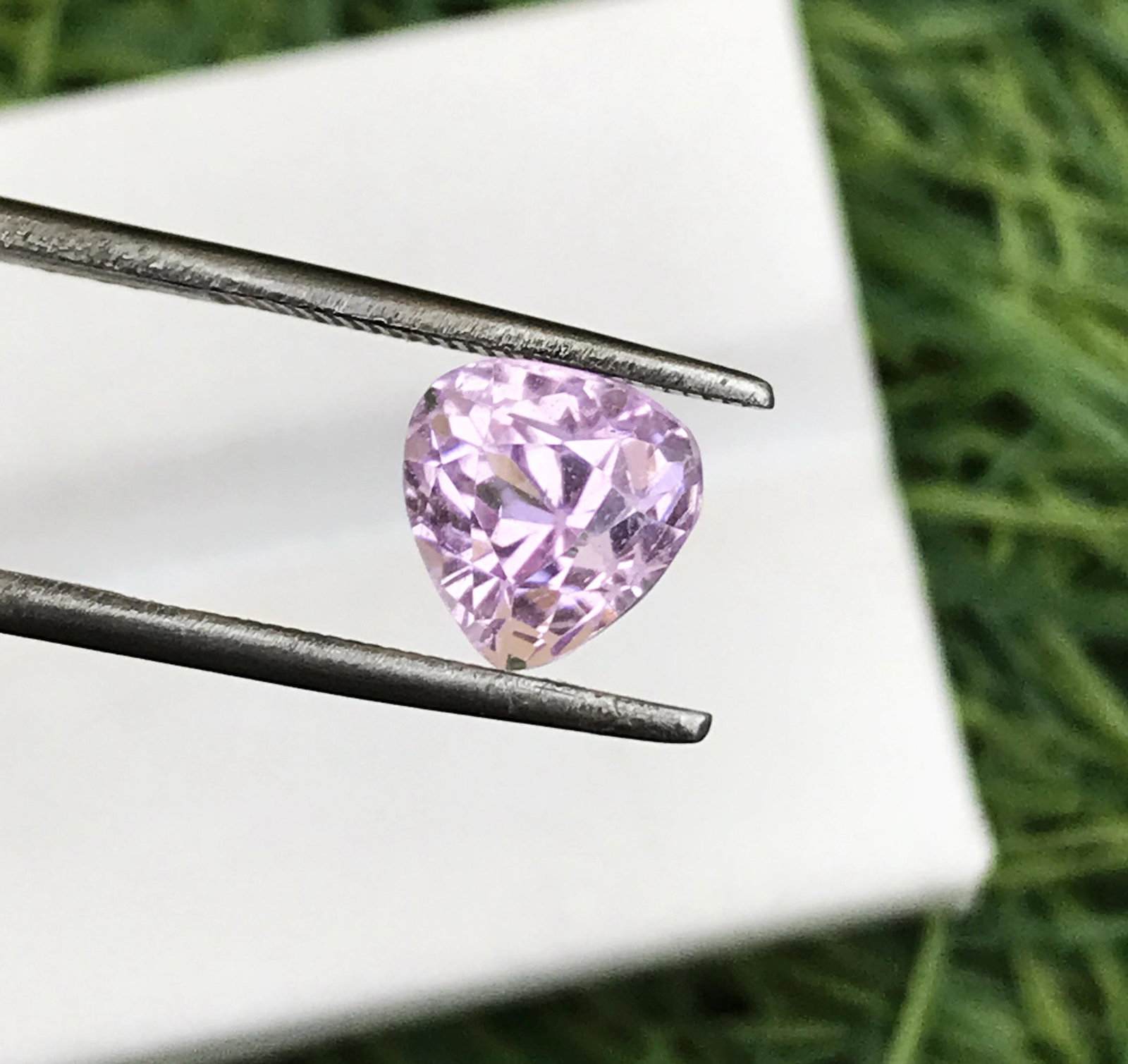 Natural & Unheated~ Purple Pink kunzite Gemstone: Title: Natural & Unheated~ Purple Pink kunzite Gemstone Color/Clarity: Purple Pink Gemstone Type: Gemstone Weight: 2.60 Cts Dimensions: 7x7x7 mm Reserve: $15.00 Shipping: Domestic: Flat-rate of $12.00