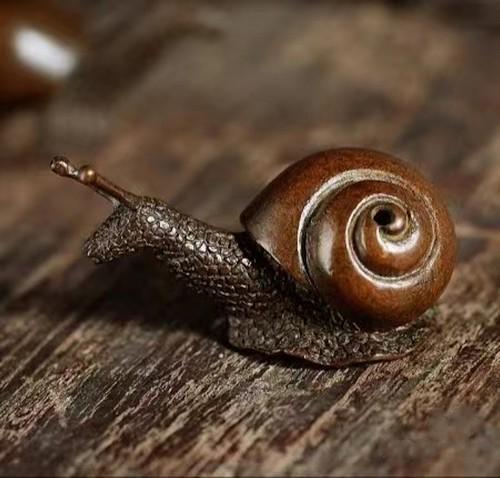 A cute Japanese bronze snail sculpture (1 of 3)