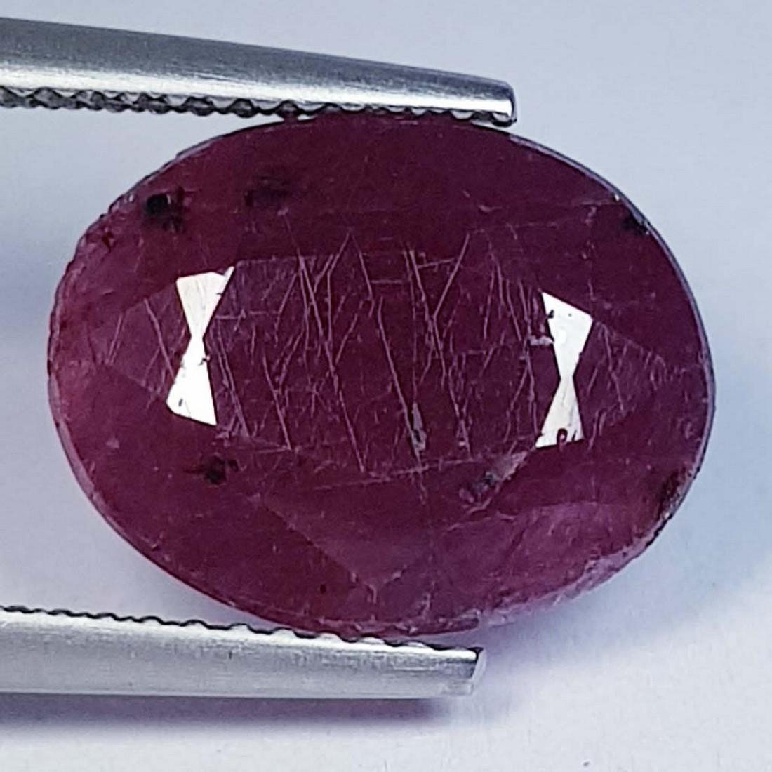 7.85 ctz Natural Ruby (1 of 4)