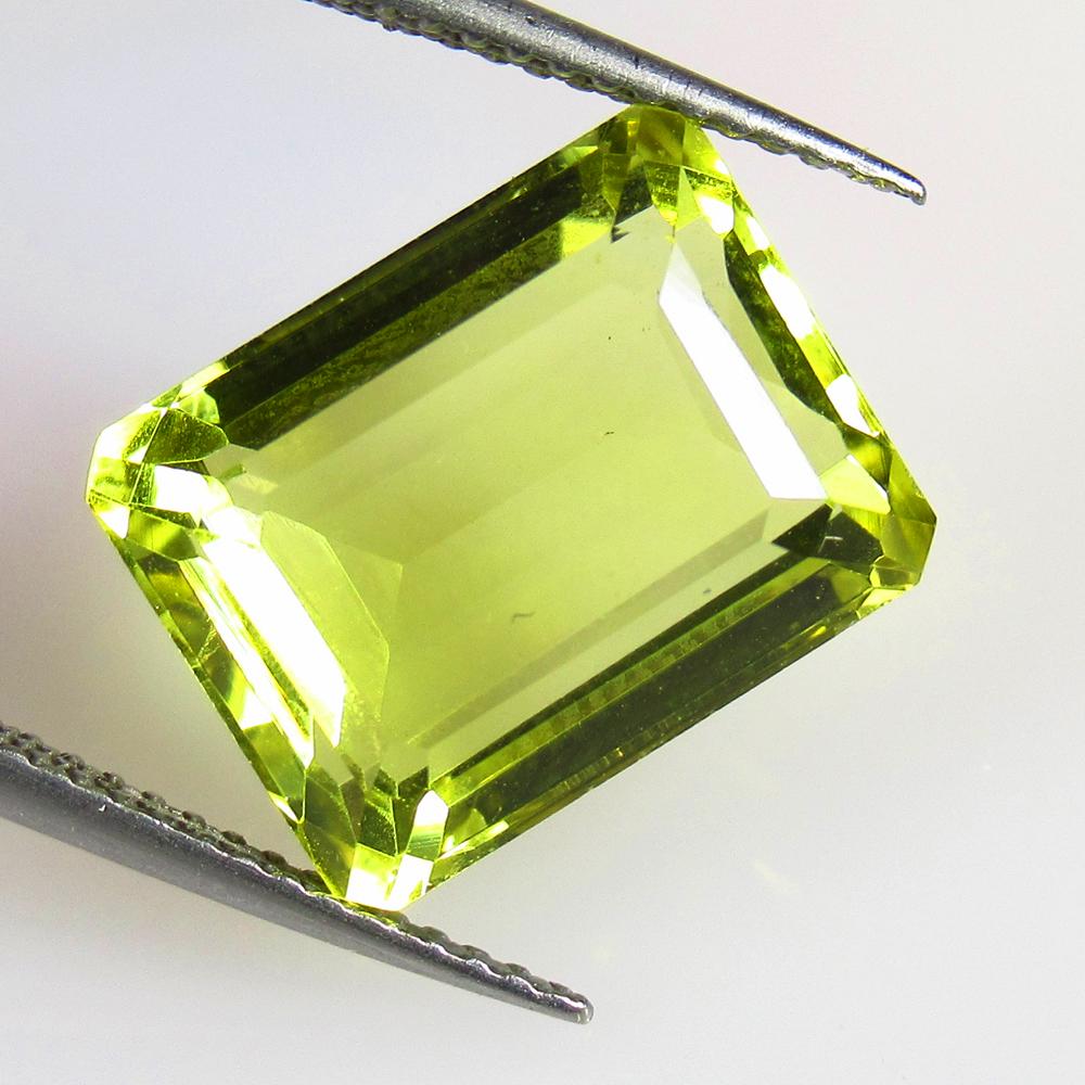 8.76 Ctw Natural Lemon Quartz Octagon Cut: No Reserve! Title: 8.76 Ctw Natural Lemon Quartz Octagon Cut Stone Clarity: VVS Gemstones: Natural Lemon Quartz Carat Weights: 8.76 Size/Dimensions: 13.40 x 10.50 x 7.40 mm Additional Information: Top