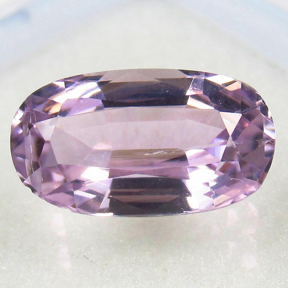 Natural Pink Kunzite - 2.11 Ct: No Reserve! Title: Natural Pink Kunzite - 2.11 Ct Origin: Afghanistan Weight: 2.11 Size/Dimensions: 10.5 x 6.0 x 4.5 mm Additional Information: Pieces : 1 No's / Shape : Cushion Cut / Color : Pink / C