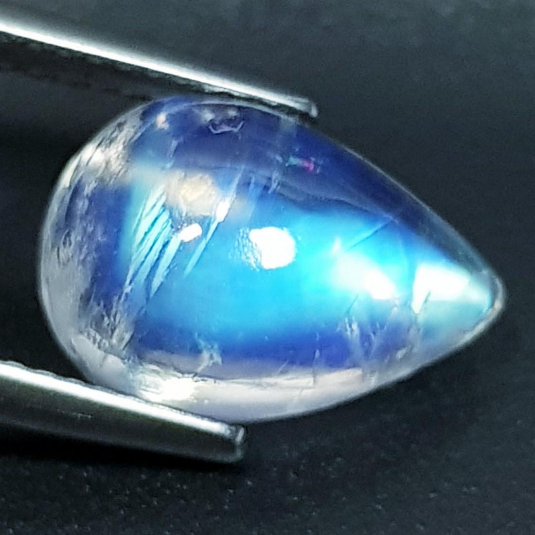 4.25 Ctz Rare Gem Royal Blue Moonstone: No Reserve! Title: 4.25 Ctz Rare Gem Royal Blue Moonstone Color/Clarity: Royal Blue/ Transparent Gemstones: Moonstone Carat Weights: 4.25 Size/Dimensions: 13.00 x 9.10 x 5.30 Additional Info: Pear / I