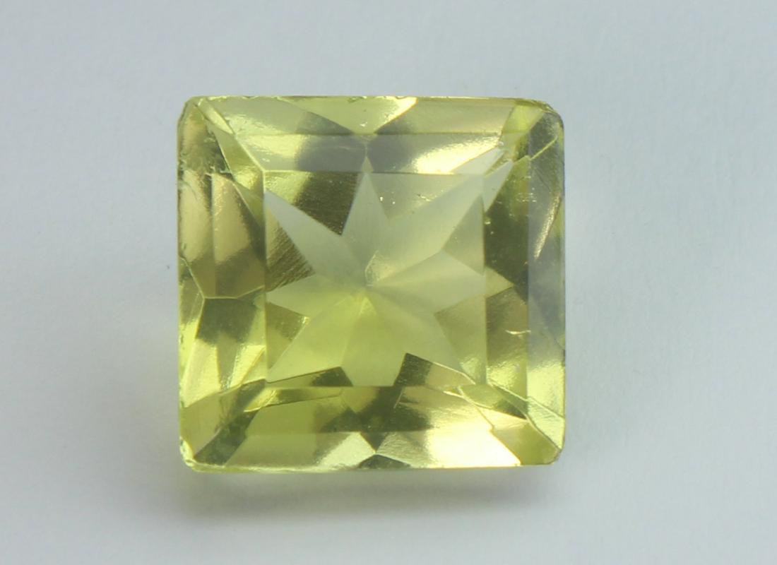 7.17 cts Natural Lemon Quartz: No Reserve! Title: 7.17 cts Natural Lemon Quartz Additional Information: Gemstone: Natural Lemon Quartz Origin: Africa Weight : 7.17 carats Measurements: 11.76-11.40x7.65 mm Shape / Cut : Square Cut C
