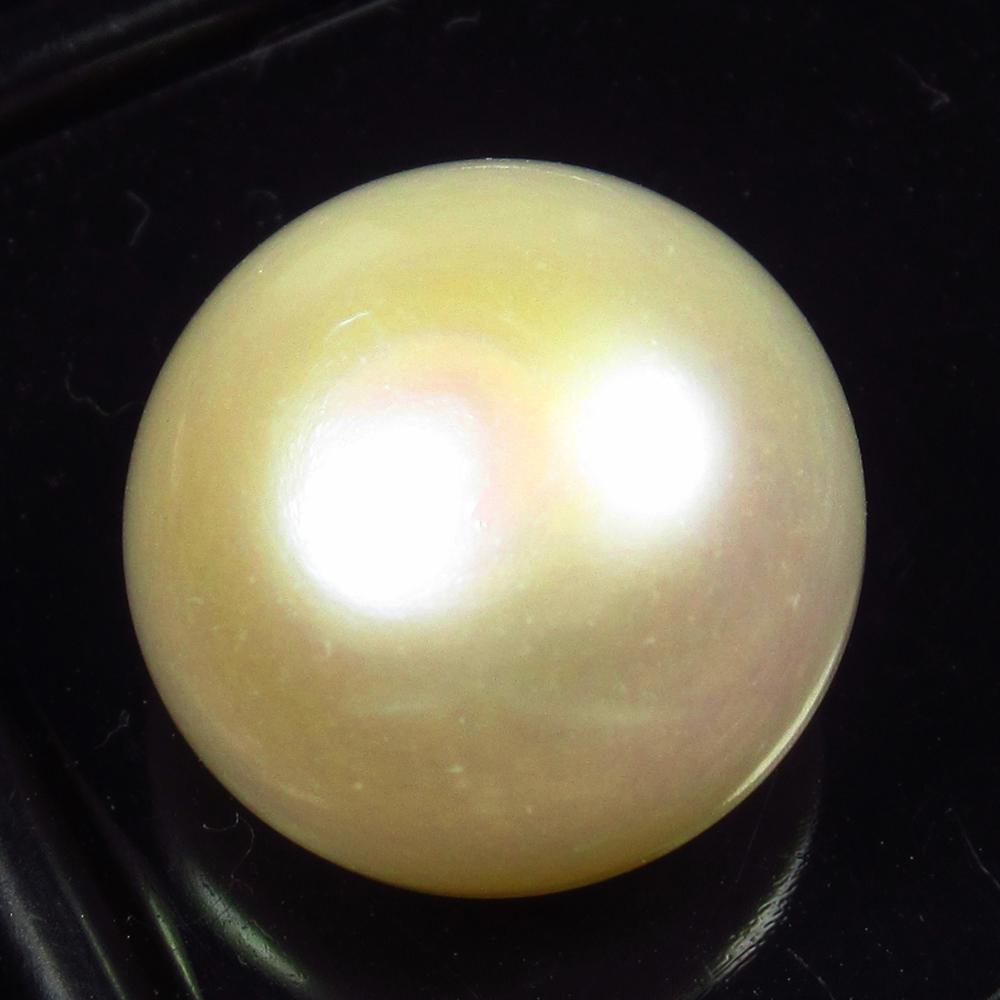 Natural Fresh Water Pearl - 9.21 Ct: No Reserve! Title: Natural Fresh Water Pearl - 9.21 Ct Origin: India Weight: 9.21 Size/Dimensions: 12.5 x 12.5 x 9.5 mm Additional Information: Pieces : 1 No's / Shape : Round Drilled / Color : White 