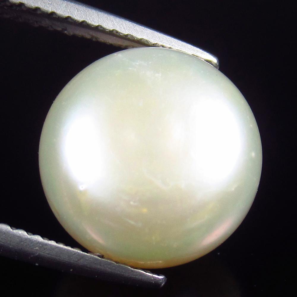 Natural Fresh Water Pearl - 9.51 Ct: No Reserve! Title: Natural Fresh Water Pearl - 9.51 Ct Origin: India Weight: 9.51 Size/Dimensions: 12.5 x 12.5 x 9.5 mm Additional Information: Pieces : 1 No's / Shape : Round Drilled / Color : White 