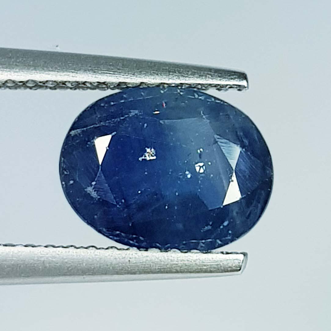2.09 Ctz Natural Blue Sapphire: No Reserve! Title: 2.09 Ctz Natural Blue Sapphire Color/Clarity: Blue / VS Gemstones: Sapphire Carat Weights: 2.09 Size/Dimensions: 9.00 x 7.00 x 3.60 Additional Information: Oval / Burma Shipping: