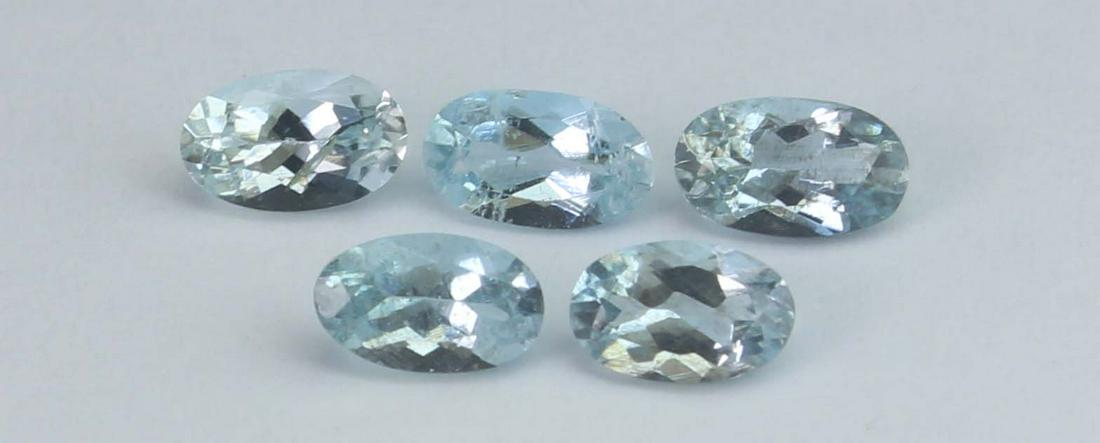 1.24 Cts Natural Aquamarine Lot: No Reserve! Title: 1.24 Cts Natural Aquamarine Lot Additional Information: Gemstone : Natural Aquamarine Origin : Australia Weight : 1.24 carats Dimensions : 5x3 mm, Shape : Oval Cut Color : Blue Numb