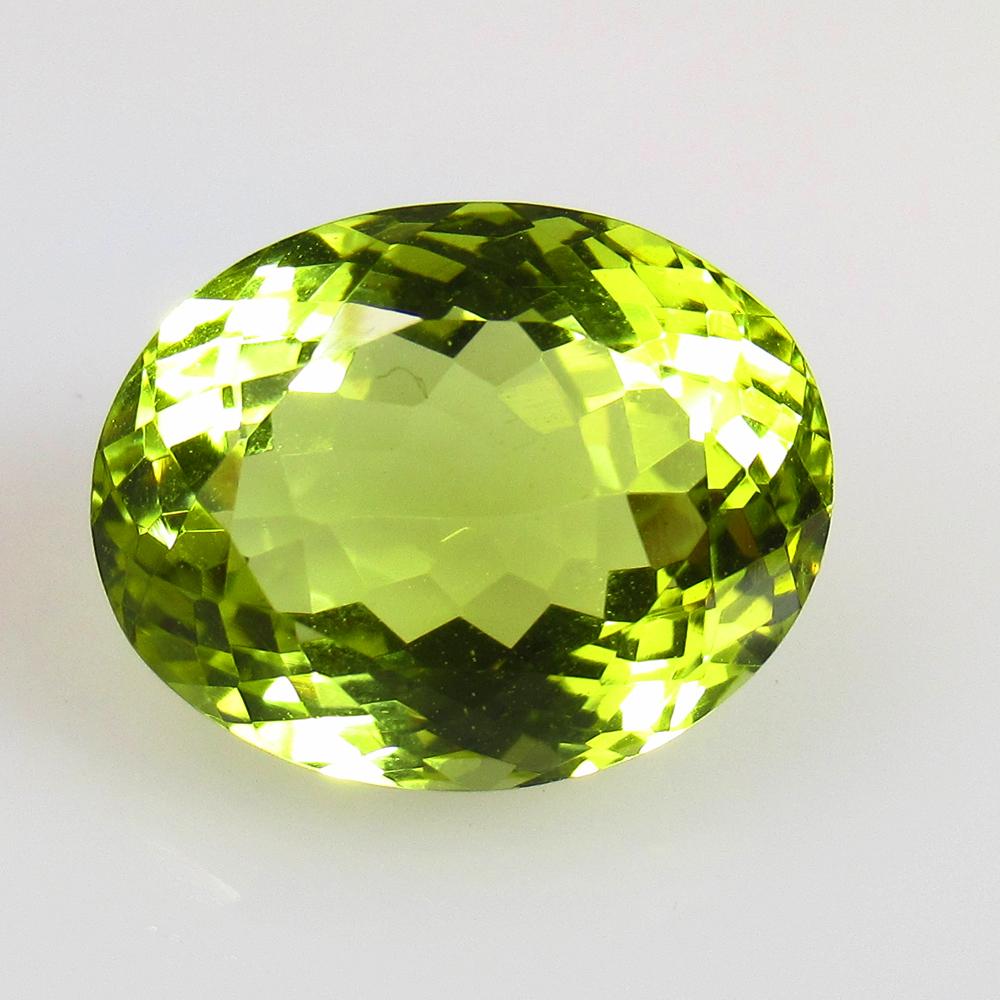 8.17 Ctw Natural Lemon Quartz Oval Cut: No Reserve! Title: 8.17 Ctw Natural Lemon Quartz Oval Cut Stone Clarity: VVS Gemstones: Natural Lemon Quartz Carat Weights: 8.17 Size/Dimensions: 14.40 x 11.40 x 8.20 mm Additional Information: Good L