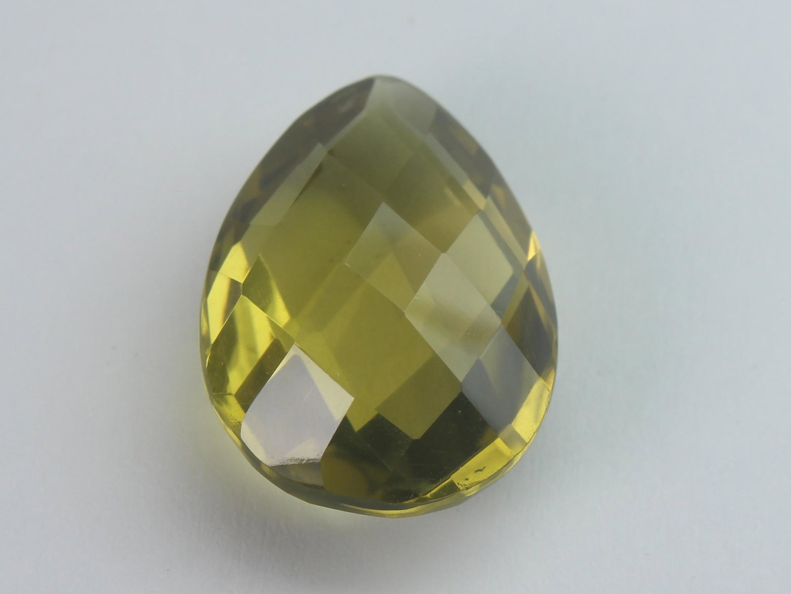12.17 cts Natural Lemon Quartz: No Reserve! Title: 12.17 cts Natural Lemon Quartz Additional Information: Gemstone: Natural Lemon Quartz Origin: Africa Weight : 12.17 carats Measurements: 19.05x13.47x8.09 mm Shape / Cut : Pear Cut C