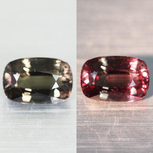 2,72 ct RARE! Change Color Garnet 2,72 ct: Title: 2,72 ct RARE! Change Color Garnet 2,72 ct Color Clarity: ghange colot red pink-grey grenish Gemstone: RARE! Change Color Garnet 2,72 ct Carat weights: 2,72 ct Size/Dimensions: 8x6,5x5,2 Origin: