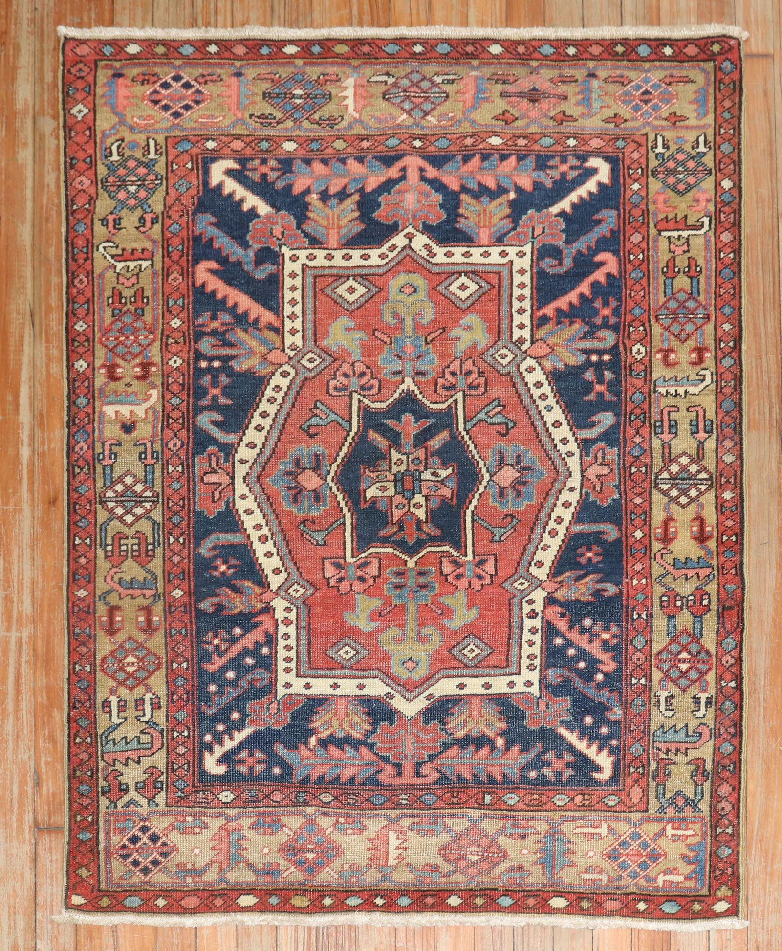 Antique Serapi Scatter Rug No. j2622: Description Antique Serapi fine rug. Influenced by bakhshaish design. Circa 1890 evenly low pile. Details rug no. j2622 size 3' 4" x 4' 4" (102 x 132 cm) rug type Bakshaish,Persian,Serapi/Heriz<