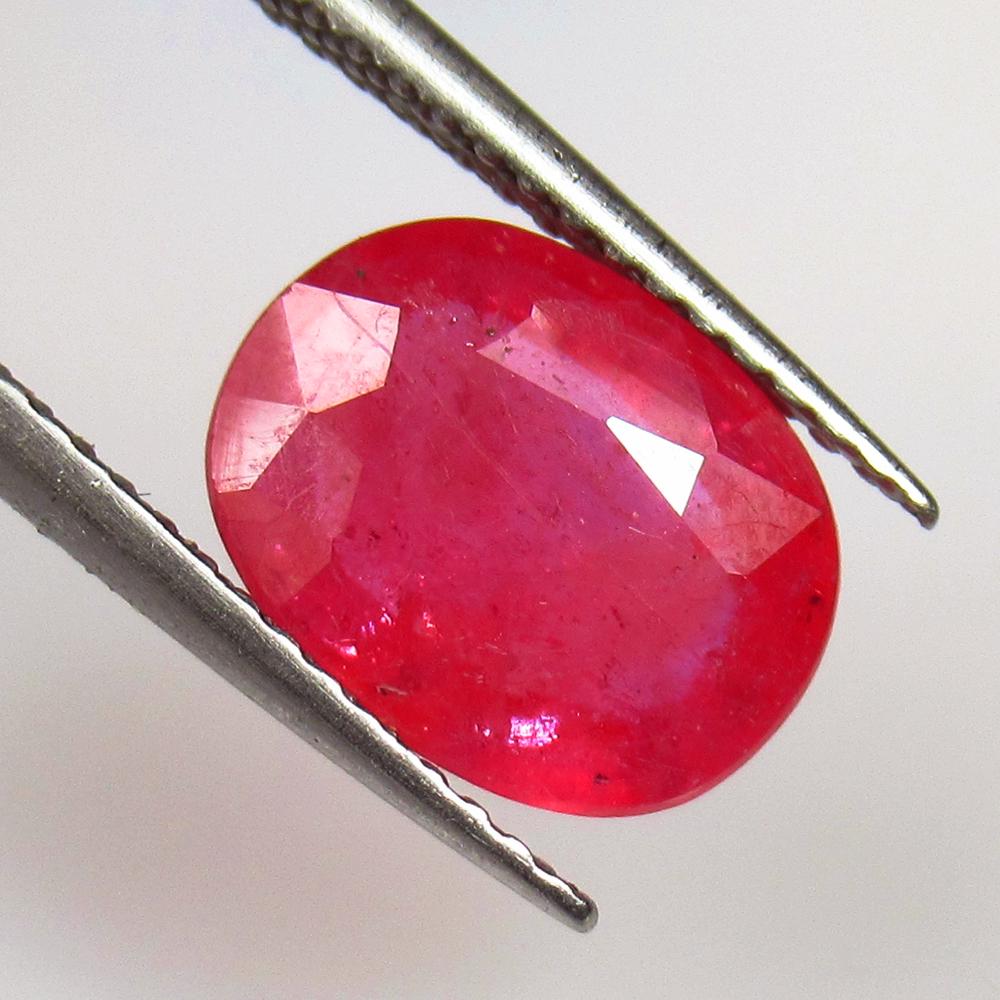 3.24 Ctw Natural Mozambique Red Ruby Oval Cut (1 of 2)