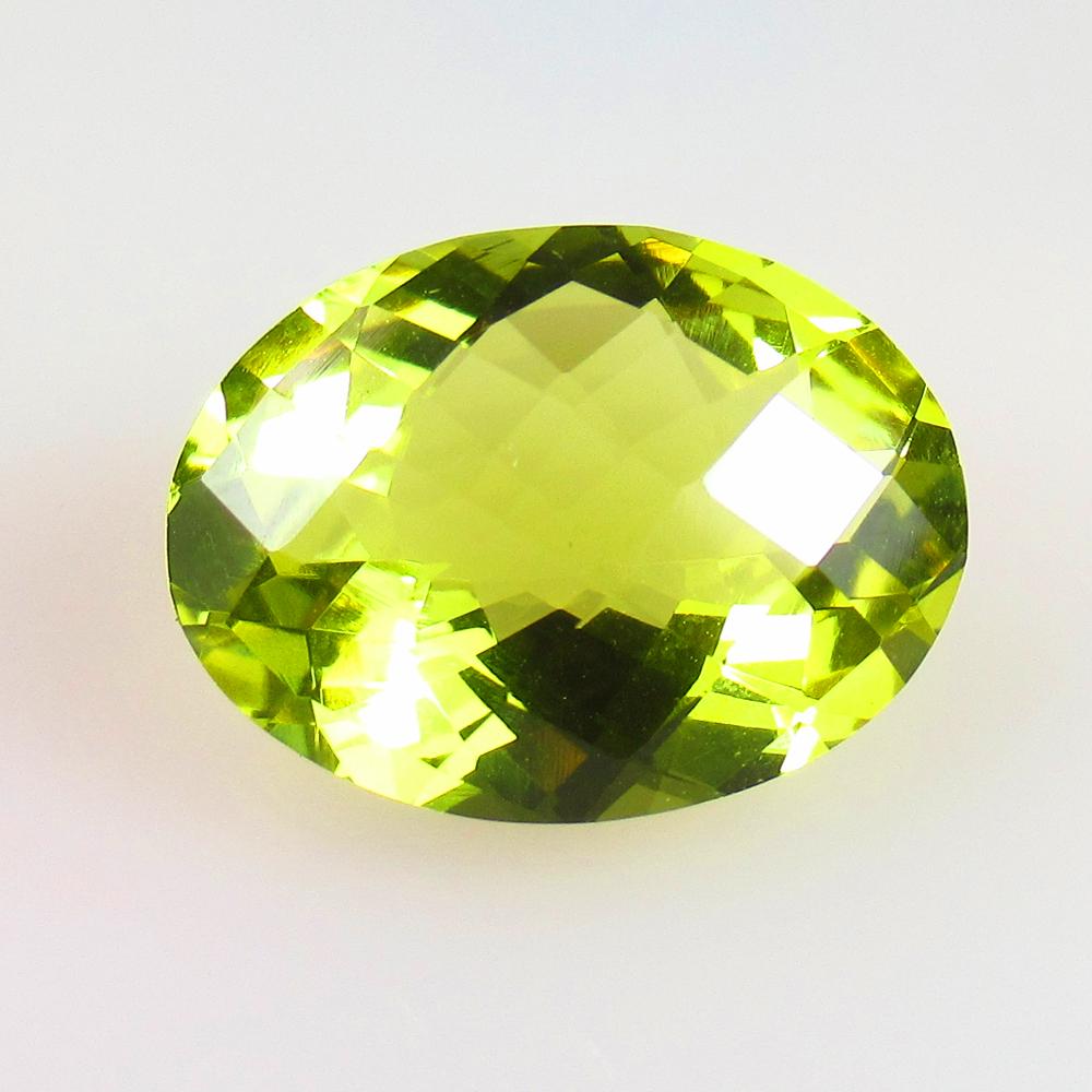 6.93 Ctw Natural Lemon Quartz Oval Cut: No Reserve! Title: 6.93 Ctw Natural Lemon Quartz Oval Cut Stone Clarity: VVS Gemstones: Natural Lemon Quartz Carat Weights: 6.93 Size/Dimensions: 15.80 x 11.80 x 7.20 mm Additional Information: Good L