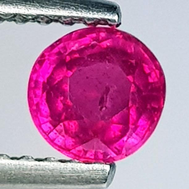 0.69 ctz " Exclusive Collection Top Quality Natural Ruby (1 of 4)