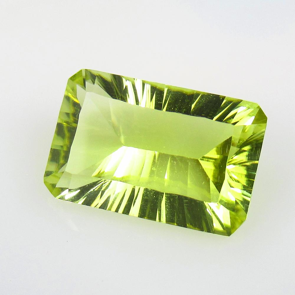 8.36 Ctw Natural Lemon Quartz Octagon Cut: No Reserve! Title: 8.36 Ctw Natural Lemon Quartz Octagon Cut Stone Clarity: VVS Gemstones: Natural Lemon Quartz Carat Weights: 8.36 Size/Dimensions: 16.10 X 10.50 X 7.00 mm Additional Information: Goo