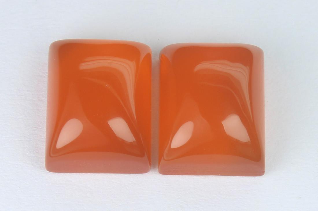 8.45 Cts Natural Carnelian Lot: No Reserve! Title: 8.45 Cts Natural Carnelian Lot Additional Information: Gemstone : Natural Carnelian Weight : 8.45 carat Shape : Rectangular Cabochon Dimensions : 10x8 mm Number of Stone : 2 Color :