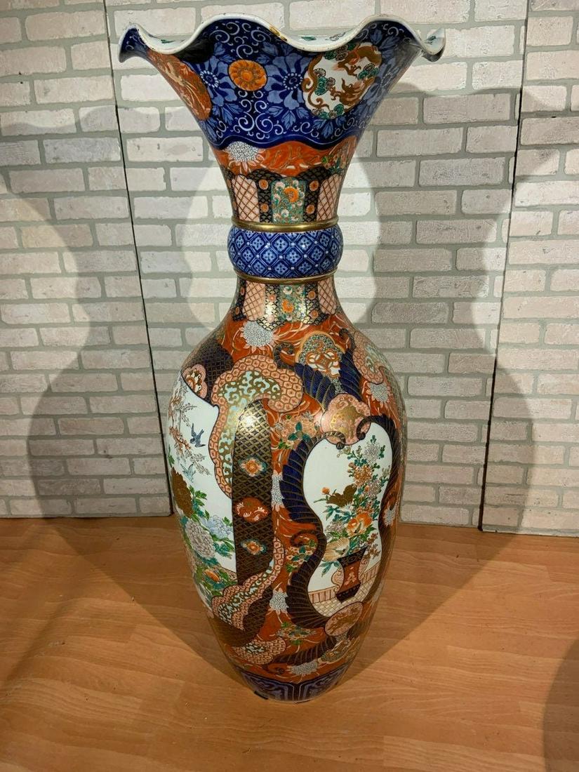 Antique Japanese Porcelain Palace Floor Vase with Ruffled Rim (1 of 10)