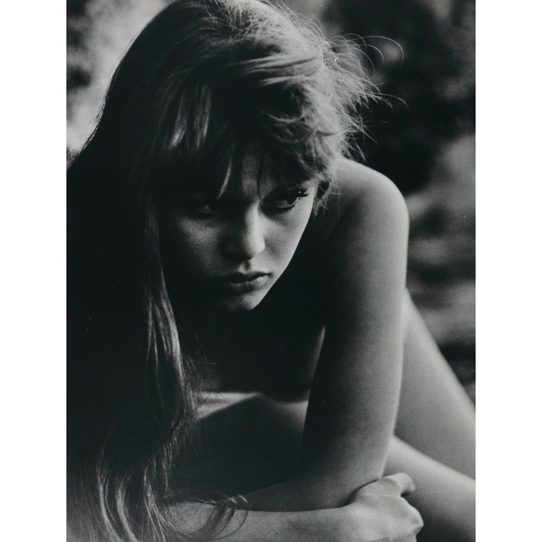 PHILIPPE HALSMAN - Brigitte Bardot: Artist: PHILIPPE HALSMAN Print Title: Brigitte Bardot Medium: Sheet-Fed Gravure Printed in 1970's Printed in Italy Image Size approx: 11 x 8.5 inches Philippe Halsman (1906-1979) was an American portr