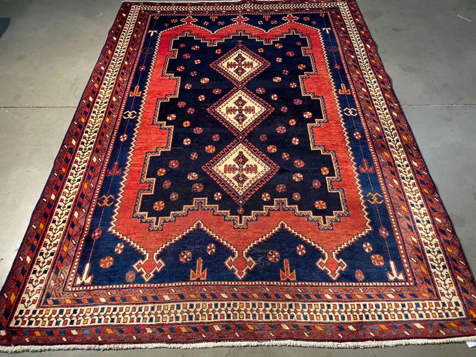 STUNNING VINTAGE PERSIAN RUG 5'.5"X7'.5" (1 of 9)
