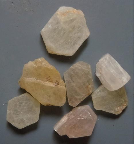 5.05 CT SET OF 7 RARE WHITE SAPPHIRE CRYSTALS - UNTREATED (1 of 7)