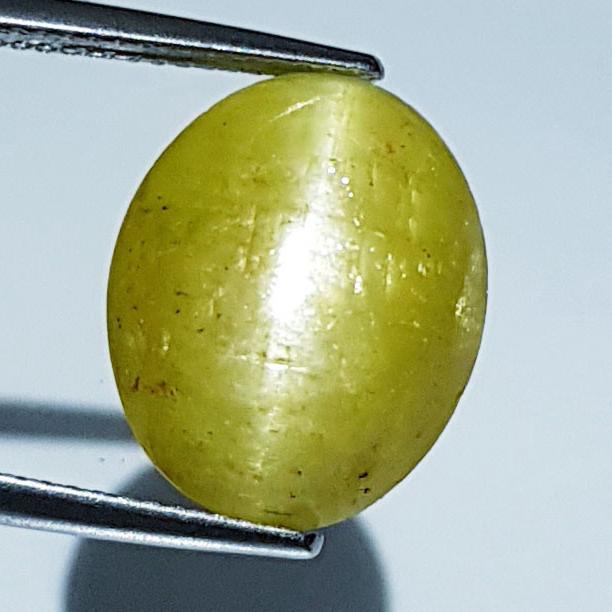 14.78ctz"Rare & Big Sized" Stunning Green Gold Apatite Cat's Eye: No Reserve! Title: 14.78ctz"Rare & Big Sized" Stunning Green Gold Apatite Cat's Eye Color/Clarity: Green Gold / Transparant Gemstones: Apatite Cat's Eye Carat Weight: 14.78 Size/Dimension: 16.50 x 12.