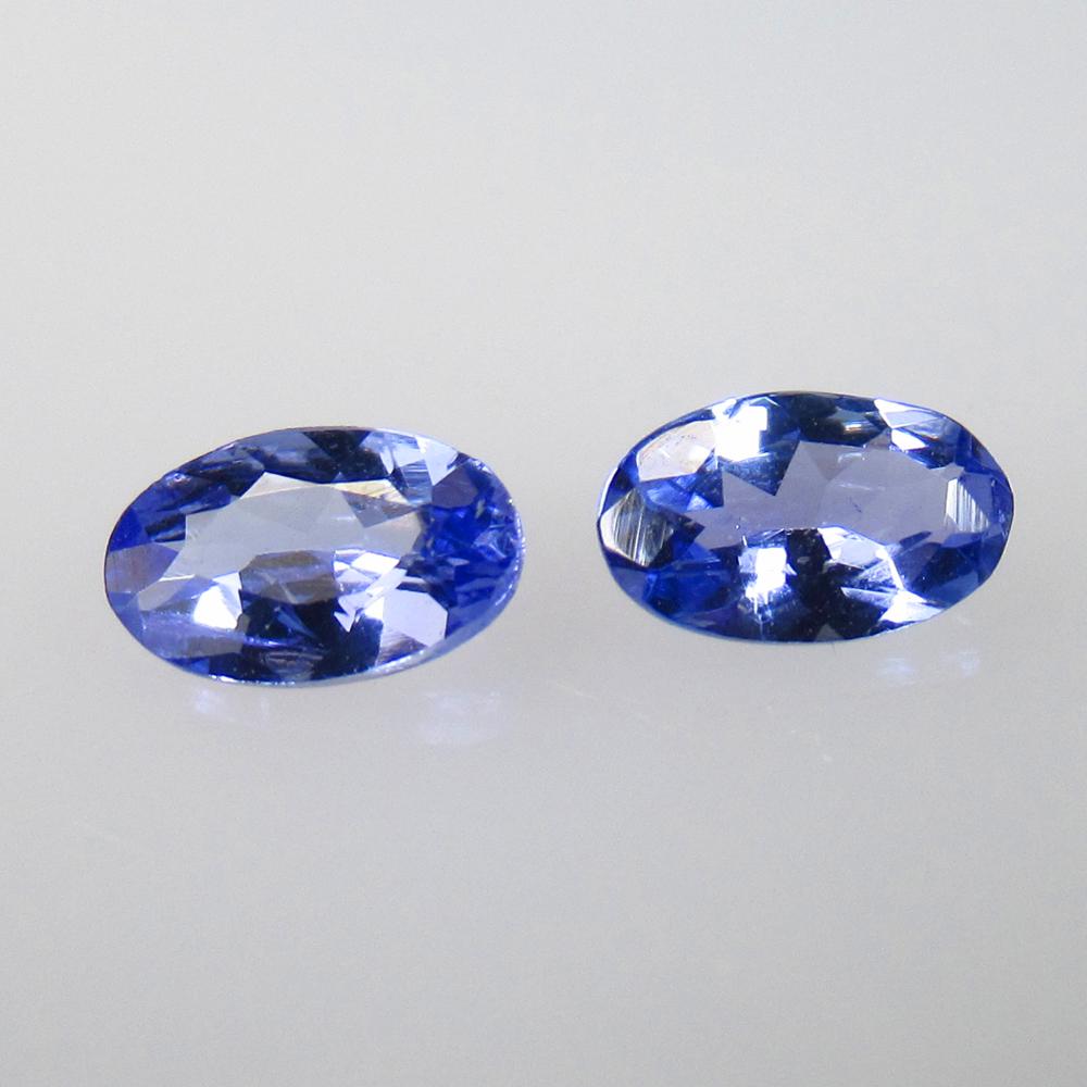 0.40 Ctw Natural Tanzanite Oval Pair: No Reserve! Title: 0.40 Ctw Natural Tanzanite Oval Pair Stone Clarity: VVS Gemstones: Natural Tanzanite Carat Weights: 0.4 Size/Dimensions: 4.80 x 3.00 x 2.00 mm / 2 Pc's Additional Information: Top Q