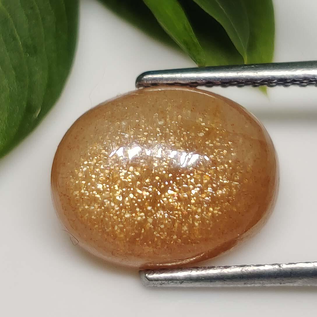 3.65 ct Natural Sunstone: No Reserve! Title: 3.65 ct Natural Sunstone Additional Information: Gemstones: Sunstone Carat Weights: 3.65 ct Size/Dimensions: 12 X 9 mm Materials & Techniques: Sunstone Shipping: Domestic: Flat-rate