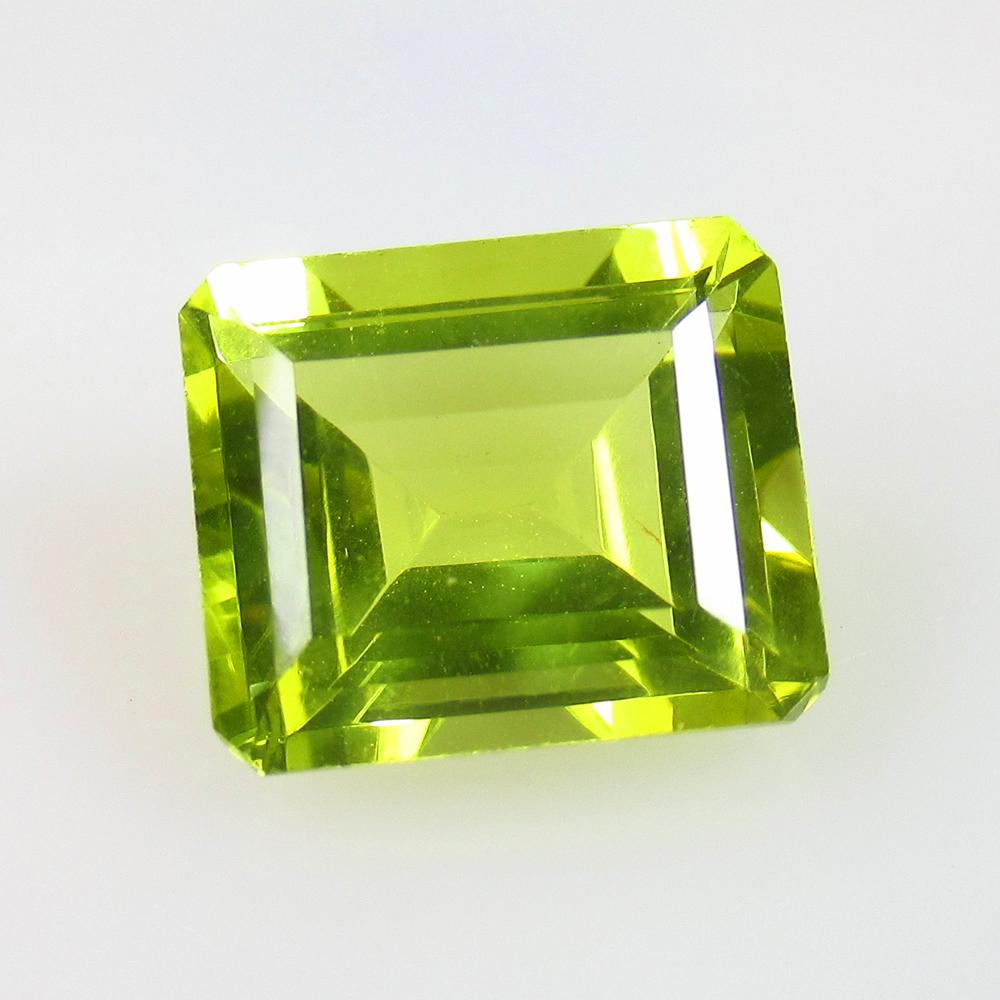 5.64 Ctw Natural Lemon Quartz Fancy Octagon Cut: No Reserve! Title: 5.64 Ctw Natural Lemon Quartz Fancy Octagon Cut Stone Clarity: VVS Gemstones: Natural Lemon Quartz Carat Weights: 5.64 Size/Dimensions: 11.80 x 10.10 x 6.80 mm Additional Informatio