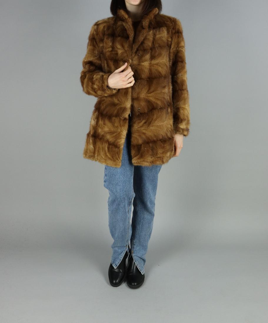 BROWN MINK FUR JACKET: Title: BROWN MINK FUR JACKET Aproximate size- EU: XS; US: 2 : Important details: Length: 80cm/31.5in -Shoulders width:41cm/16.14in -Sleeve Length:60cm/23.62in -Bust size ( pit to pit x2 ):85cm/33.46in