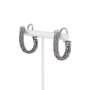 14k White Gold 7.7g Ladies Basket Weave Hoop Huggie Earrings Italy: Details Condition: Excellent Condition, Professionally Cleaned and Polished Metal: 14k Gold (Marked, and Professionally Tested) Weight: 7.7g Length: 1.1 Inches Width: .75 Inches Closure: Omega