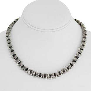 14k White Gold 27.2g Ladies Thick 9mm Five Circle Link Chain Necklace Turkey 17": Details Condition: Excellent Condition, Professionally Cleaned and Polished Metal: 14k Gold (Marked, and Professionally Tested) Weight: 27.2g Length: 17 Inches Width: 9mm Closure: Lobster Claw 