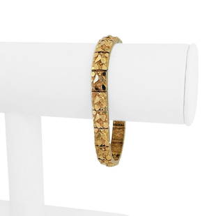 14k Yellow Gold 22.9g Solid Ladies 7.5mm Chunky Nugget Link Bracelet 7": Details Condition: Excellent Condition, Professionally Cleaned and Polished Metal: 14k Gold (Marked, and Professionally Tested) Weight: 22.9g Length: 7 Inches Width: 7.5mm Closure: Fold Over