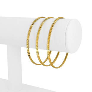 Set of Three 21k Yellow Gold 32.9g Solid Heavy Scalloped Bangle Bracelets 7.5": Details Condition: Excellent Condition, Professionally Cleaned and Polished Metal: 21k Gold (Professionally Tested) Weight: 32.9g (Combined weight of all three) Length: 7.5 Inches Inner