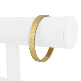 14k Yellow Gold 11.7g Ladies Textured 8mm Squared Bangle Bracelet 7": Details Condition: Excellent Condition, Professionally Cleaned and Polished Metal: 14k Gold (Marked, and Professionally Tested) Weight: 11.7g Length: 7 Inches Width: 8mm Closure: Slide Bar