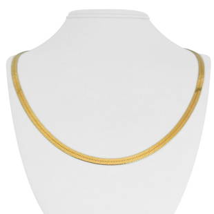 14k Yellow Gold 15.5g Solid Flat 5mm Herringbone Link Chain Necklace Italy 24": Details Condition: Excellent Condition, Professionally Cleaned and Polished Metal: 14k Gold (Marked, and Professionally Tested) Weight: 15.5g Length: 24 Inches Width: 5mm Closure: Lobster Claw 