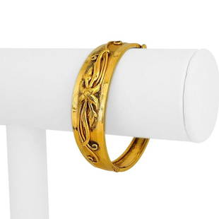 24k Pure Yellow Gold 38.9g Vintage Heavy Graduated Floral Bangle 6.75": Details Condition: Good Condition, Left Unpolished with Patina Metal: 24k Gold (Marked, and Professionally Tested) Weight: 38.9g Length: 6.75 Inches Inner Circumference Width: 16mm at widest,