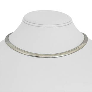 14k White Gold 37.5g Solid Heavy 6mm Omega Link Collar Necklace Italy 15": Details Condition: Excellent Condition, Professionally Cleaned and Polished Metal: 14k Gold (Marked, and Professionally Tested) Weight: 37.5g Length: 15 Inches Width: 6mm Closure: Box Tab