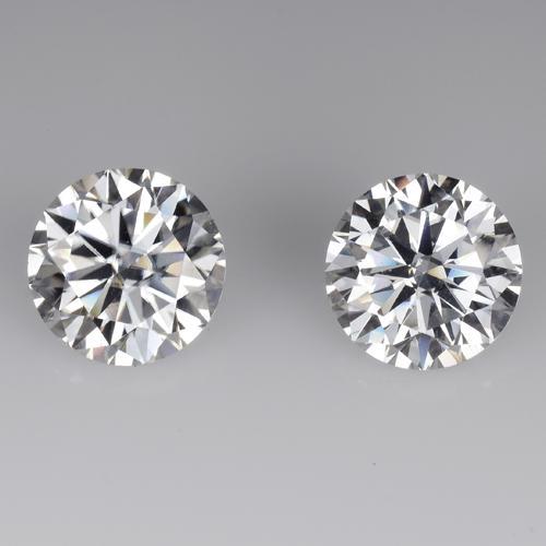 1.53 CTS 2 PCS NATURAL WHITE MOISSANITE ROUND DIAMOND LUSTER LOOSE GEMSTONES: Title: 1.53 CTS 2 PCS NATURAL WHITE MOISSANITE ROUND DIAMOND LUSTER LOOSE GEMSTONES Carat Weights: 1.53 Size/Dimensions: 5.8 x 5.8 x 3.4 MM Additional Information: CLARITY VVS Reserve: $30.00 Shipping