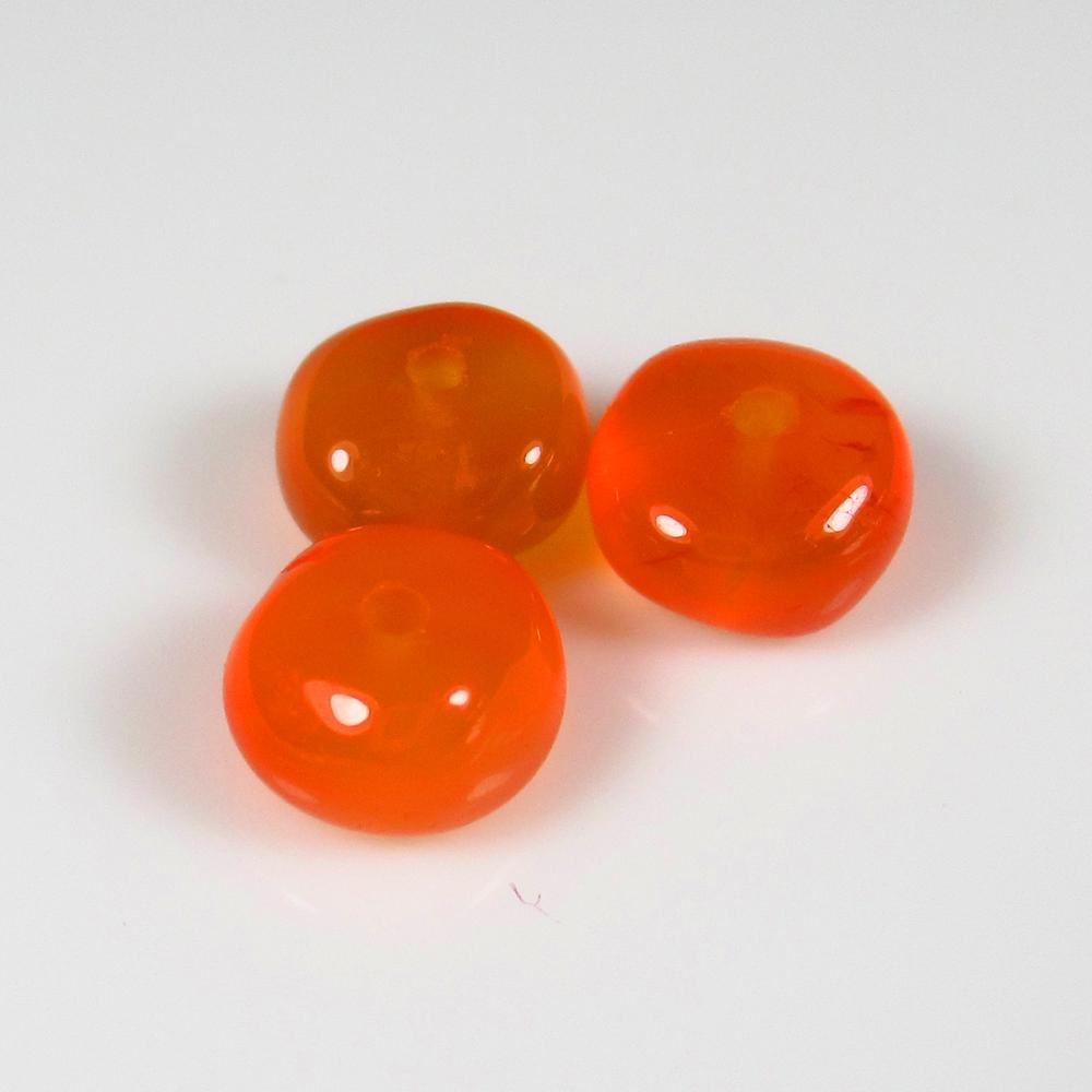 Natural Carnelian Beads - 4.21 Ct: No Reserve! Title: Natural Carnelian Beads - 4.21 Ct Origin: Brazil Weight: 4.21 Size/Dimensions: 6.6 - 7.0 mm Additional Information: Pieces : 3 No's / Shape : Drilled Round Beads / Color : Orange / 