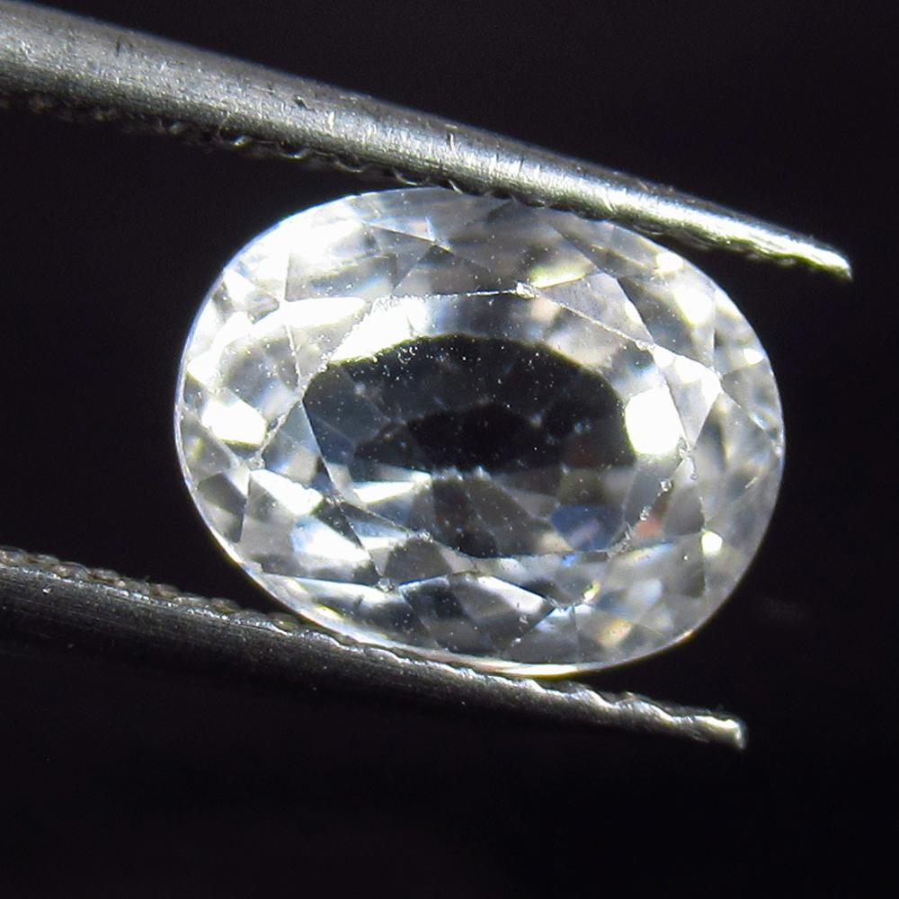 3.37 Ctw Natural White Zircon Oval Cut: No Reserve! Title: 3.37 Ctw Natural White Zircon Oval Cut Stone Clarity: VVS Gemstones: Natural Zircon Carat Weights: 3.37 Size/Dimensions: 8.50 x 6.50 x 5.20 mm Additional Information: Purplish Pink 
