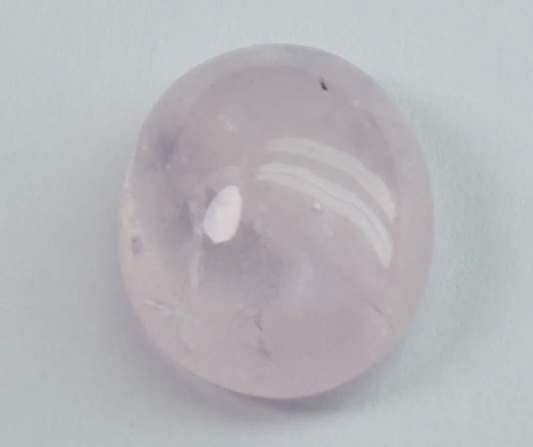 3.09 cts Natural Morganite: No Reserve! Title: 3.09 cts Natural Morganite Additional Information: Gemstone : Natural Morganite Shape and Cut : Oval Cabochon Weight : 3.09 carats Measurements : 10.75x8.59x4.75 mm Color : Peach Tr