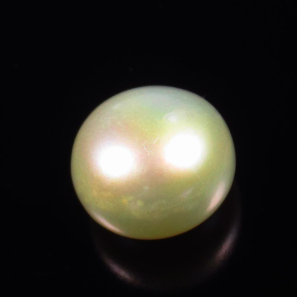 Natural Fresh Water Pearl - 9.44 Ct: No Reserve! Title: Natural Fresh Water Pearl - 9.44 Ct Origin: India Weight: 9.44 Size/Dimensions: 12.0 x 12.0 x 9.0 mm Additional Information: Pieces : 1 No's / Shape : Round Drilled / Color : White 