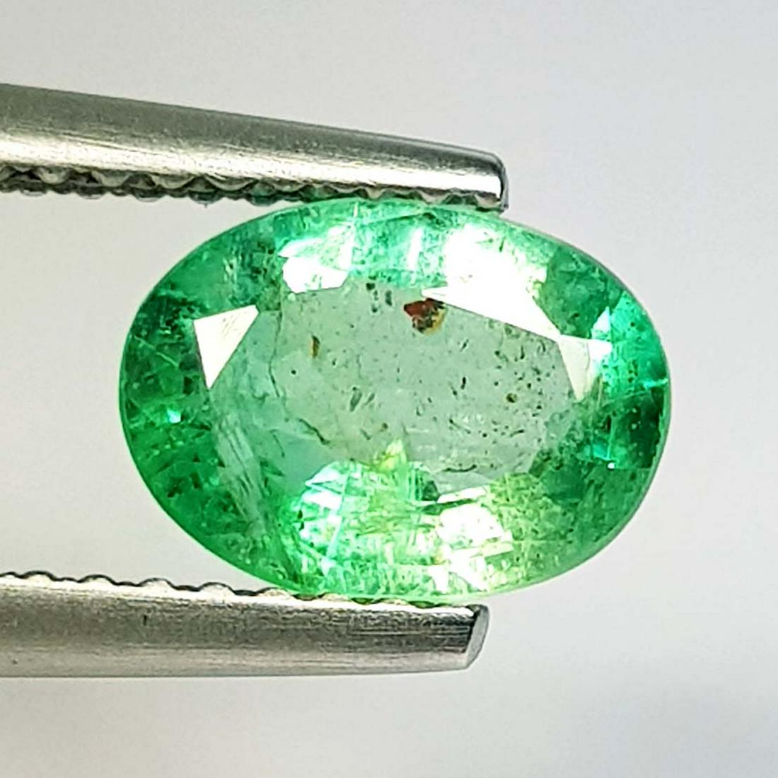 Natural Emerald Oval Cut 1.11 Ctz (1 of 2)