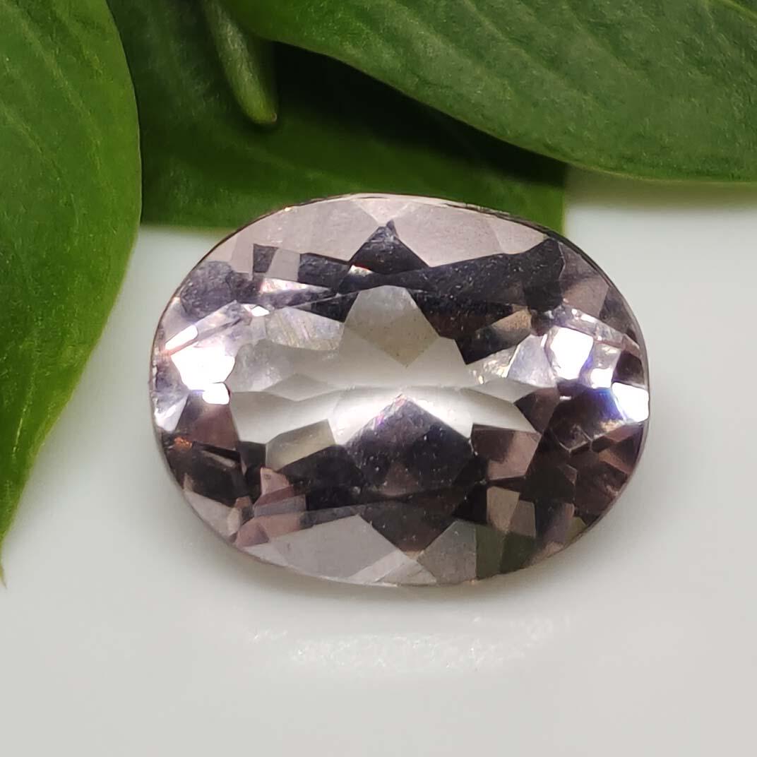 3 ct Rare Natural Morganite Mystic Topaz-Top Grade: No Reserve! Title: 3 ct Rare Natural Morganite Mystic Topaz-Top Grade Additional Information: Gemstones: Natural Mystic Topaz Carat Weights: 3.00 ct Size/Dimensions: 10 X 8 mm Treatment: Coated Materi