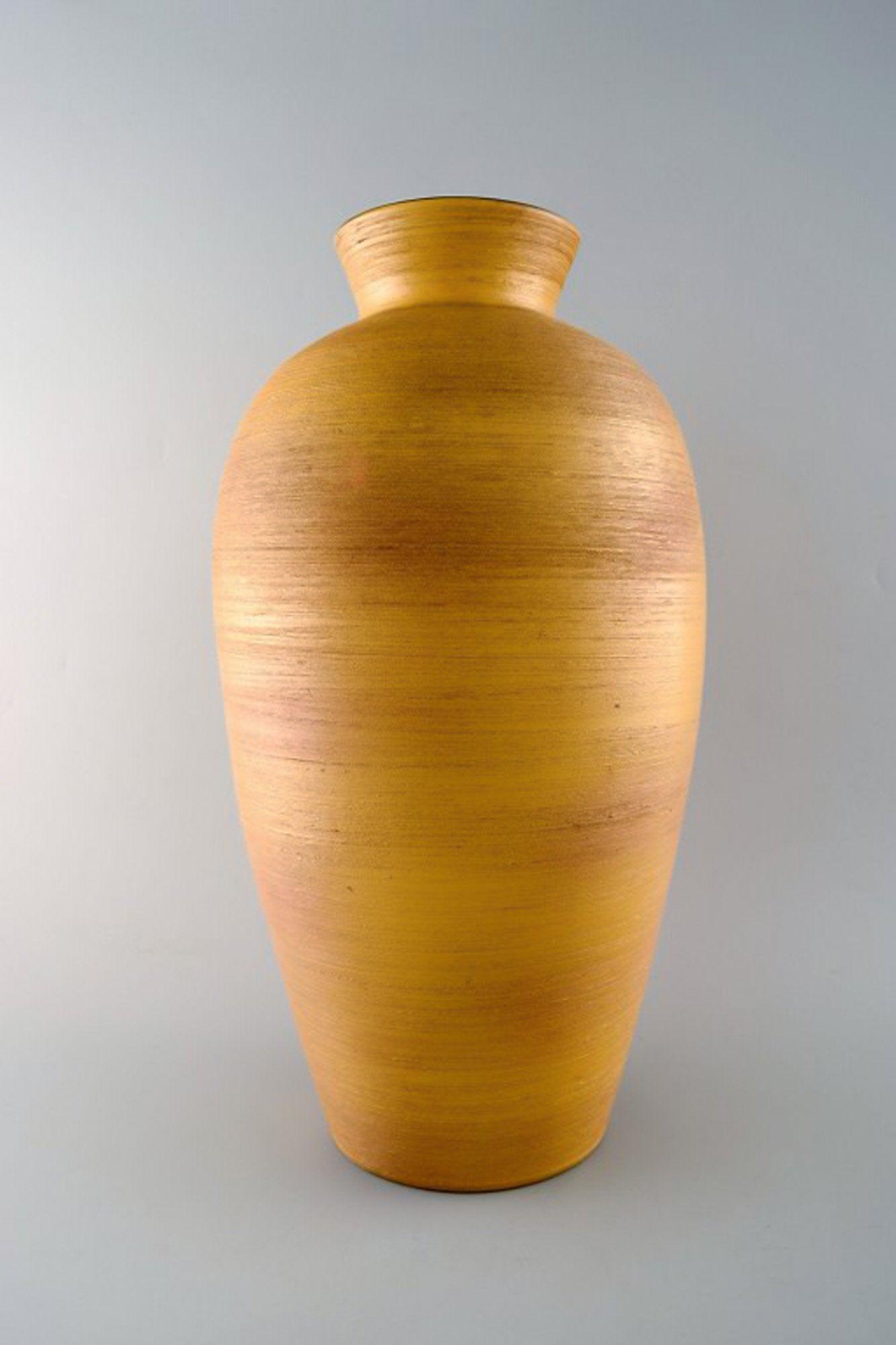 Anna-Lisa Thomson for Upsala-Ekeby ceramic floor vase.: Anna-Lisa Thomson for Upsala-Ekeby ceramic floor vase. Sweden mid 20 c. In perfect condition. Measures 45 x 25 cm. Stamped. Reserve: $469.00 Shipping: Domestic: Shipping rates are determined by destin
