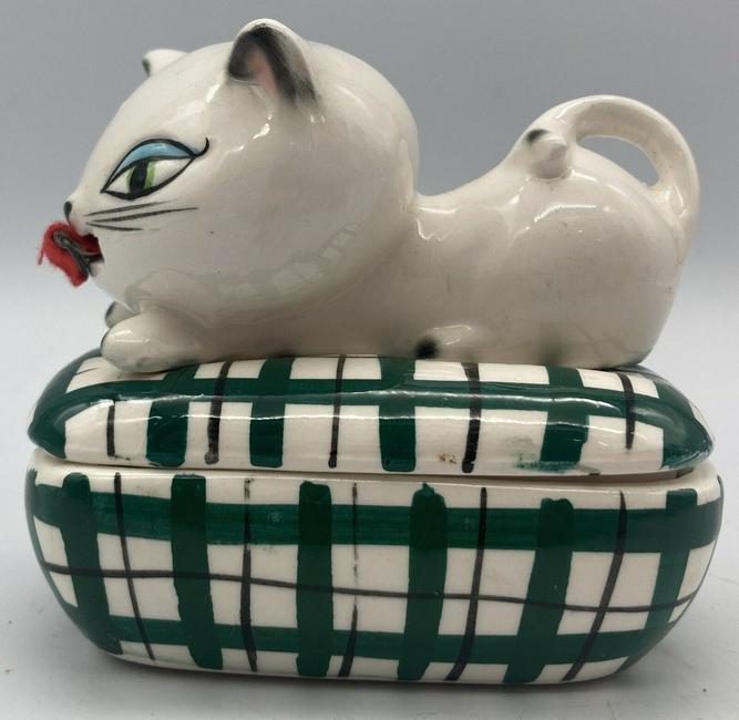1958 Holt Howard Cozy Kitten Tape Measure Trinket Box (1 of 8)