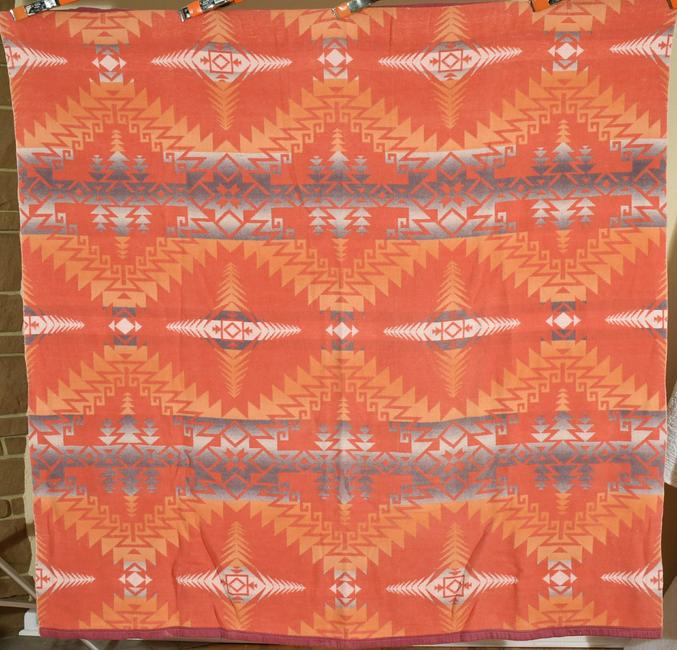 Graphic 30's Beacon Indian Blanket (1 of 12)